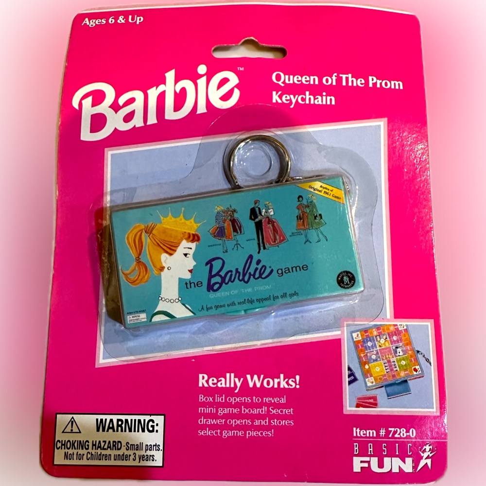 VTG 1999 BARBIE QUEEN OF THE PROM BOARD GAME KEYCHAIN 1961 REPLICA REALLY WORKS